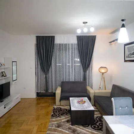 Anica Apartment