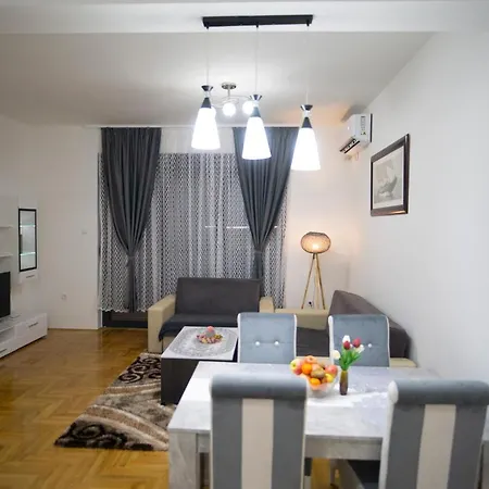 Apartment Anica *