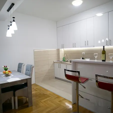 Anica شقة تريبينيي