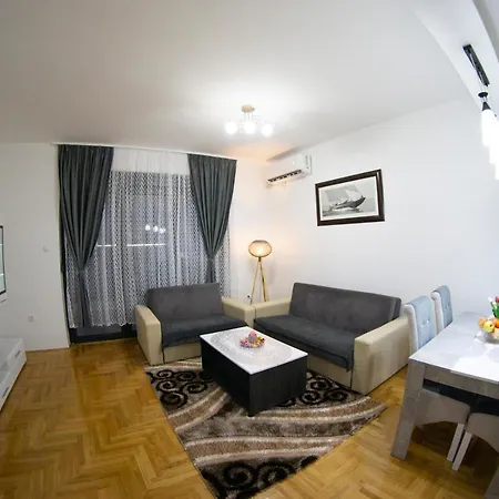 Anica شقة تريبينيي