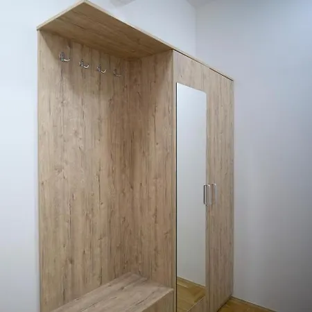 شقة Anica تريبينيي